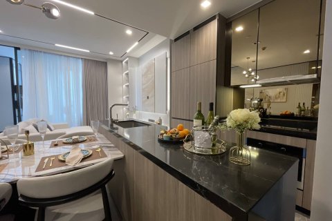 Condo in Bangkok, Thailand, 3 bedrooms  № 181095 - photo 6