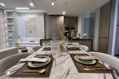 Condo in Bangkok, Thailand, 3 bedrooms  № 181095 - photo 4
