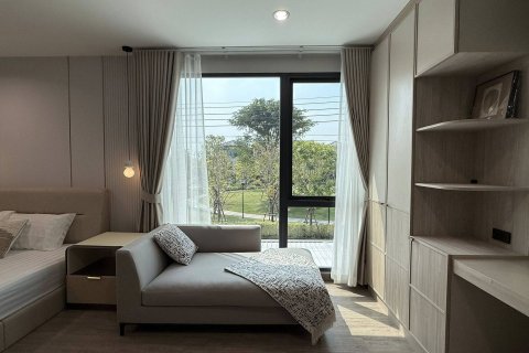 House in Bangkok, Thailand 4 bedrooms № 181099 - photo 4
