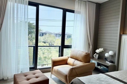 House in Bangkok, Thailand 4 bedrooms № 181099 - photo 7