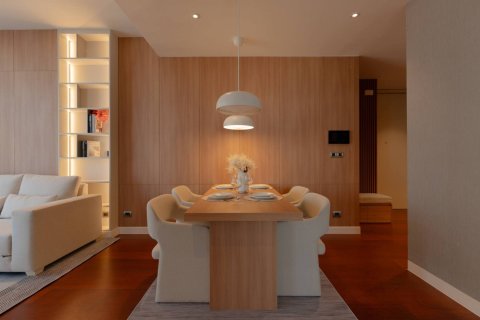 Condo in Bangkok, Thailand, 2 bedrooms  № 181096 - photo 4