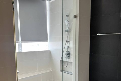 Condo in Bangkok, Thailand, 3 bedrooms № 181094 - photo 12