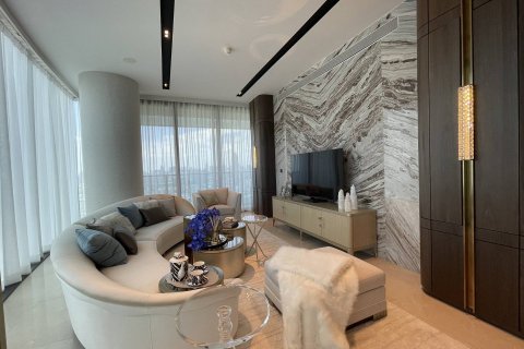 Condo in Bangkok, Thailand, 2 bedrooms  № 181097 - photo 4