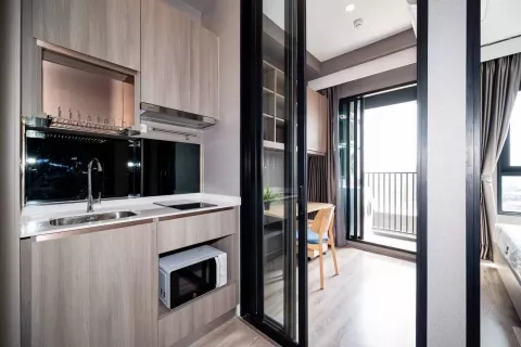 Studio dans le Condo à Watthana, Bangkok, Thaïlande  № 140410 - photo 3