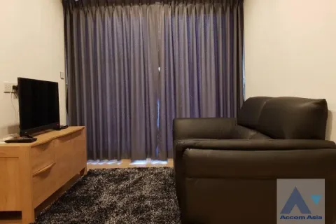 Condo à Phra Khanong, Bangkok, Thaïlande, 2 chambres  № 219866