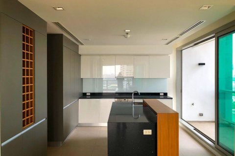 Condo in Khlong San, Bangkok, Thailand, 3 bedrooms  № 158672 - photo 9