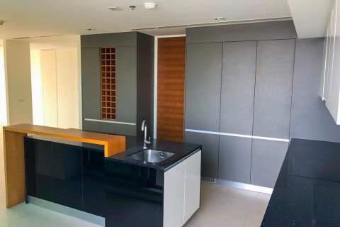 Condo in Khlong San, Bangkok, Thailand, 3 bedrooms  № 158672 - photo 10