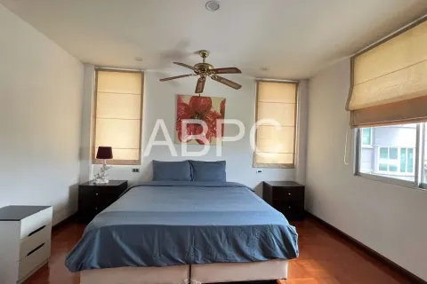 Casa de 3 dormitorios en Pattaya, Tailandia № 210893 - foto 9
