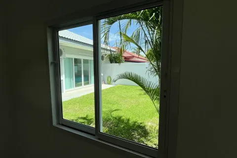 Casa de 4 dormitorios en Pattaya, Tailandia № 210890 - foto 30