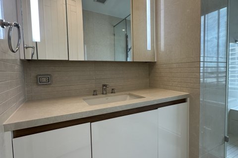 Кондоминиум с 2 спальнями в Патхум Ване, Бангкок, Таиланд № 151138 - фото 25