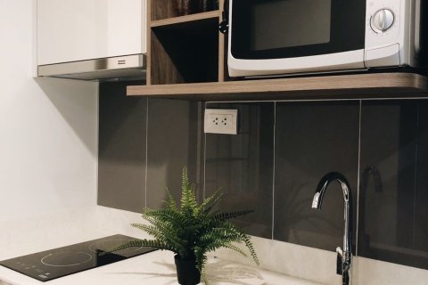 Studio dans le Condo à Huai Khwang, Bangkok, Thaïlande  № 171287 - photo 9