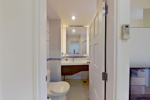 Studio dans le Condo à Watthana, Bangkok, Thaïlande  № 171285 - photo 7
