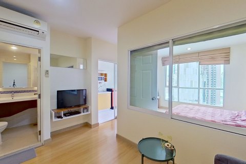 Studio dans le Condo à Watthana, Bangkok, Thaïlande  № 171285