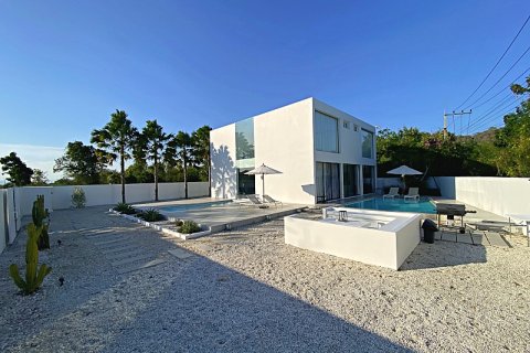 Дом в Хуа Хине, Таиланд с 4 спальнями  № 168089 - фото 2