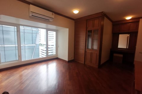 Кондоминиум с 3 спальнями в Бангкоке, Таиланд № 143335 - фото 2