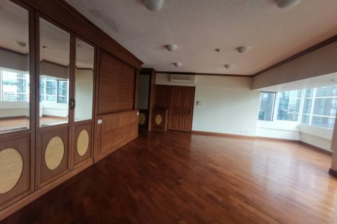 Кондоминиум с 3 спальнями в Бангкоке, Таиланд № 143335 - фото 12