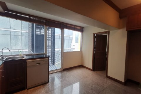 Кондоминиум с 3 спальнями в Бангкоке, Таиланд № 143335 - фото 10