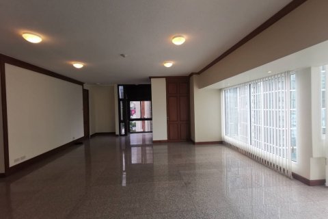 Кондоминиум с 3 спальнями в Бангкоке, Таиланд № 143335 - фото 7