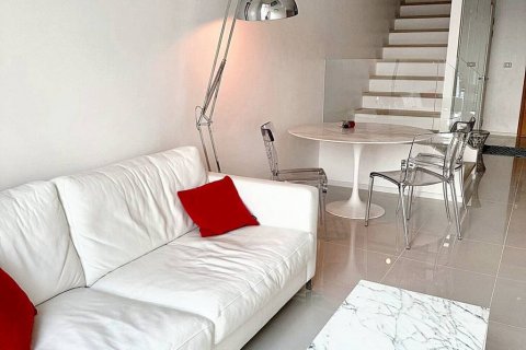 Duplex in Bangkok, Thailand 2 bedrooms № 115214 - photo 2