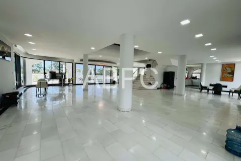 Casa de 8 dormitorios en Pattaya, Tailandia № 211813 - foto 7