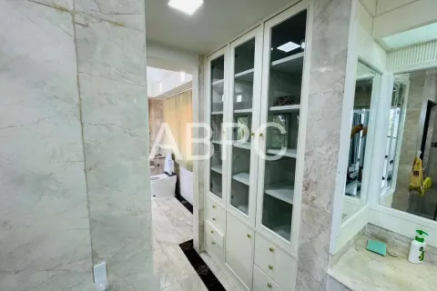Casa de 8 dormitorios en Pattaya, Tailandia № 211813 - foto 10
