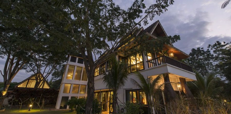 Вилла в Сан-Сая, Таиланд с 4 спальнями  № 142558