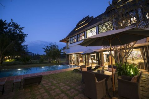 Вилла в Сан-Сая, Таиланд с 4 спальнями  № 142558 - фото 2