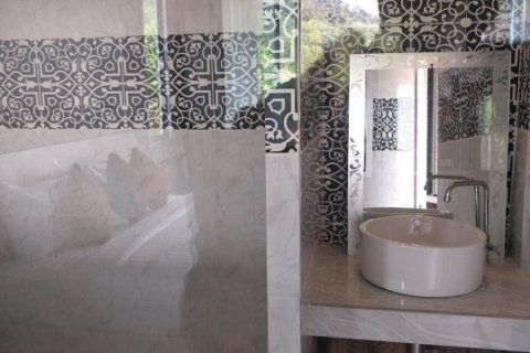 Villa in Krabi, Thailand 1 Schlafzimmer № 203603 - Foto 15
