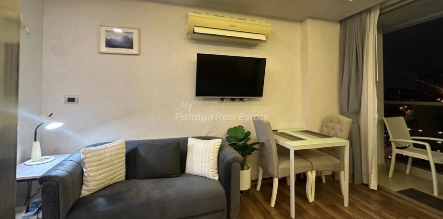 Studio dans le Condo à Bang Lamung, Thaïlande № 205199