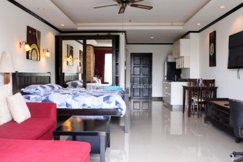 Studio dans le Condo à Bang Lamung, Thaïlande  № 205201
