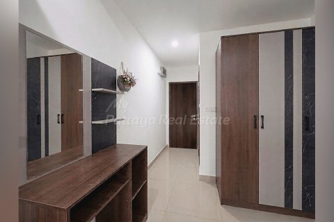Студия в кондо в Банг Ламунге, Таиланд № 205197