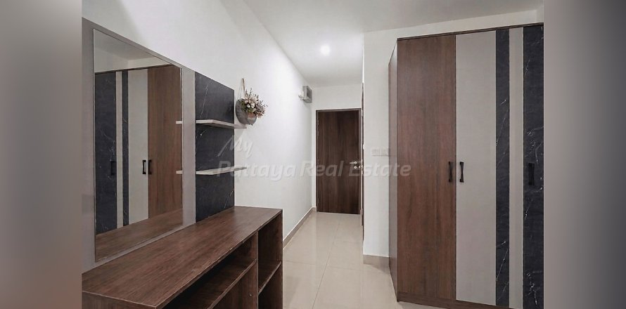 Studio in the Condo in Bang Lamung, Thailand № 205197
