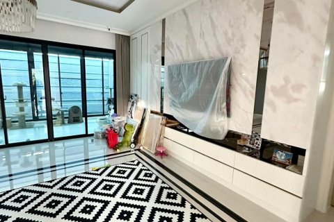 Вилла в Бангкоке, Таиланд с 4 спальнями  № 133797 - фото 6