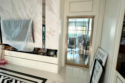 Вилла в Бангкоке, Таиланд с 4 спальнями  № 133797 - фото 7