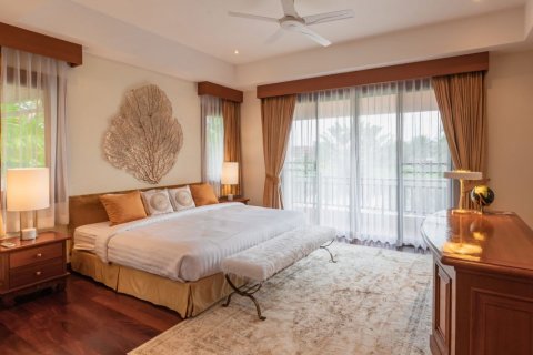 Villa in Phuket, Thailand 4 bedrooms № 133799 - photo 12
