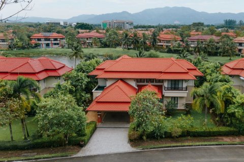 Villa in Phuket, Thailand 4 bedrooms № 133799 - photo 27