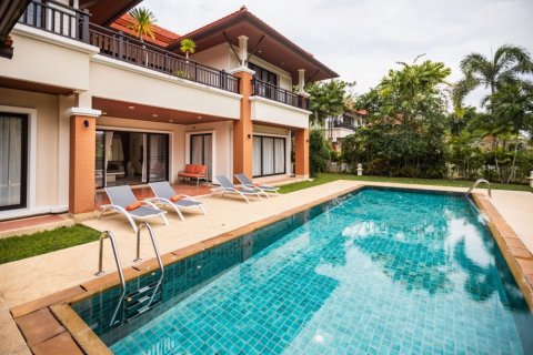 Villa in Phuket, Thailand 4 bedrooms № 133799 - photo 22