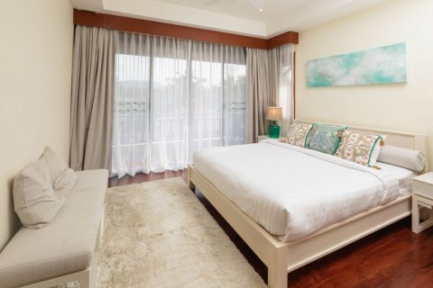 Villa in Phuket, Thailand 4 bedrooms № 133799 - photo 15