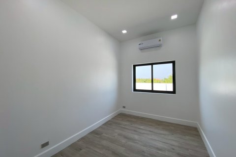 Villa in Hua Hin, Thailand 4 bedrooms № 168364 - photo 22
