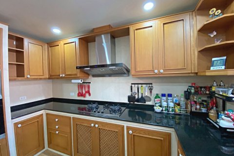 Villa in Pran Buri, Thailand 4 bedrooms № 168365 - photo 15