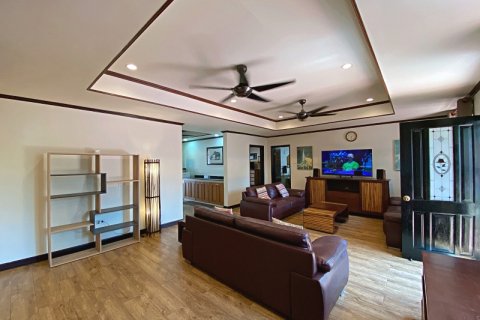 Villa in Pran Buri, Thailand 4 bedrooms № 168365 - photo 11