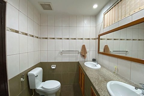 Villa in Pran Buri, Thailand 4 bedrooms № 168365 - photo 19