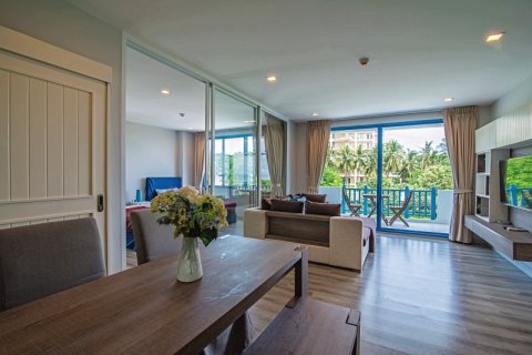 Condo in Hua Hin, Thailand, 2 bedrooms  № 168367 - photo 13