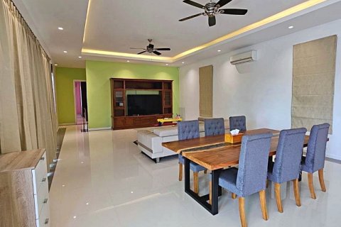 Villa in Cha-am, Thailand 4 bedrooms № 168398 - photo 24