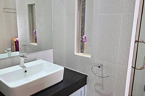 Villa in Cha-am, Thailand 4 bedrooms № 168398 - photo 17