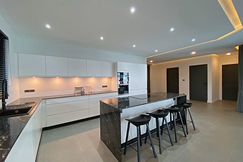 Villa in Hua Hin, Thailand 4 bedrooms № 168397 - photo 13