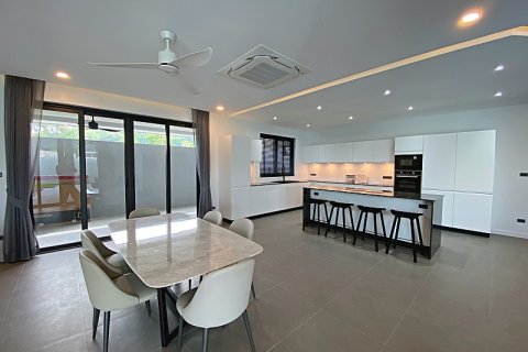 Villa in Hua Hin, Thailand 4 bedrooms № 168397 - photo 16