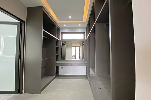 Villa in Hua Hin, Thailand 4 bedrooms № 168397 - photo 22