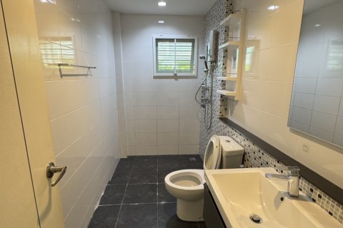 Maison à Bang Yai, Thaïlande 4 chambres № 155976 - photo 28