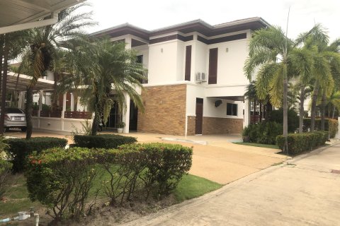 Villa in Hua Hin, Thailand 4 bedrooms № 159256 - photo 21